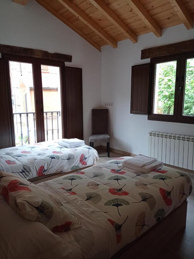 Casa Rural Gueilones, Parque Natural De Ponga Sobrefoz Εξωτερικό φωτογραφία