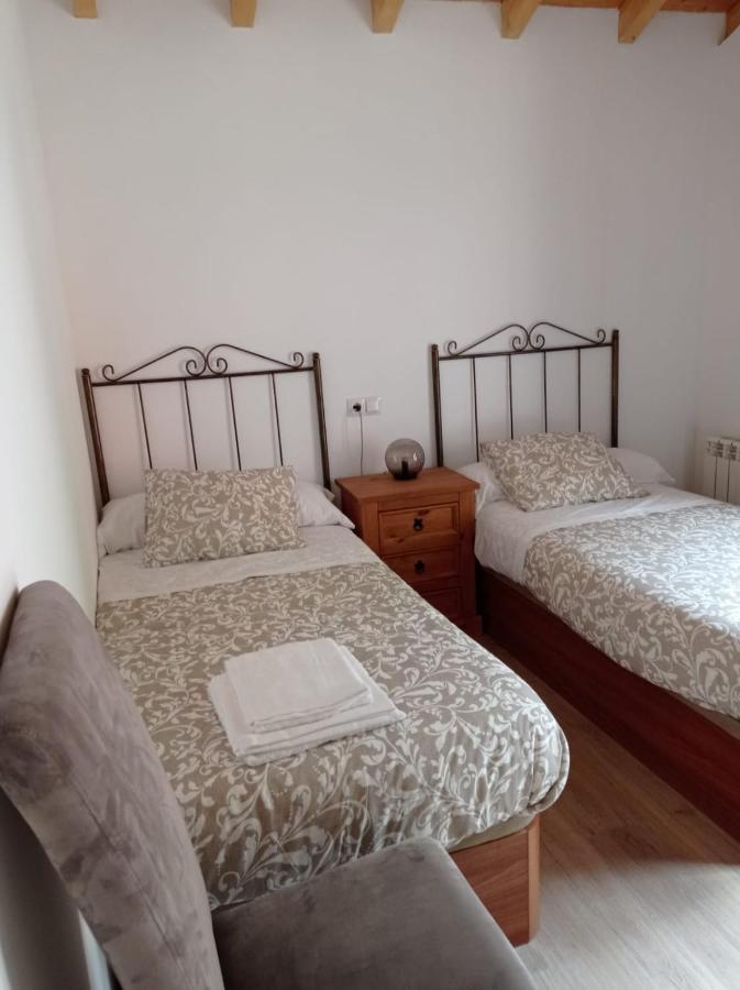 Casa Rural Gueilones, Parque Natural De Ponga Sobrefoz Εξωτερικό φωτογραφία