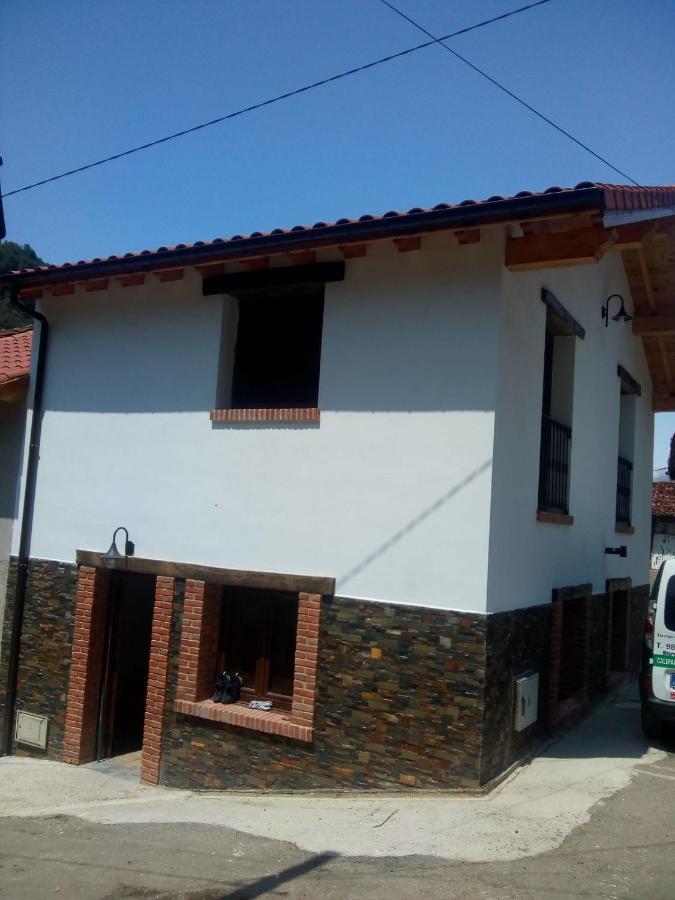 Casa Rural Gueilones, Parque Natural De Ponga Sobrefoz Εξωτερικό φωτογραφία